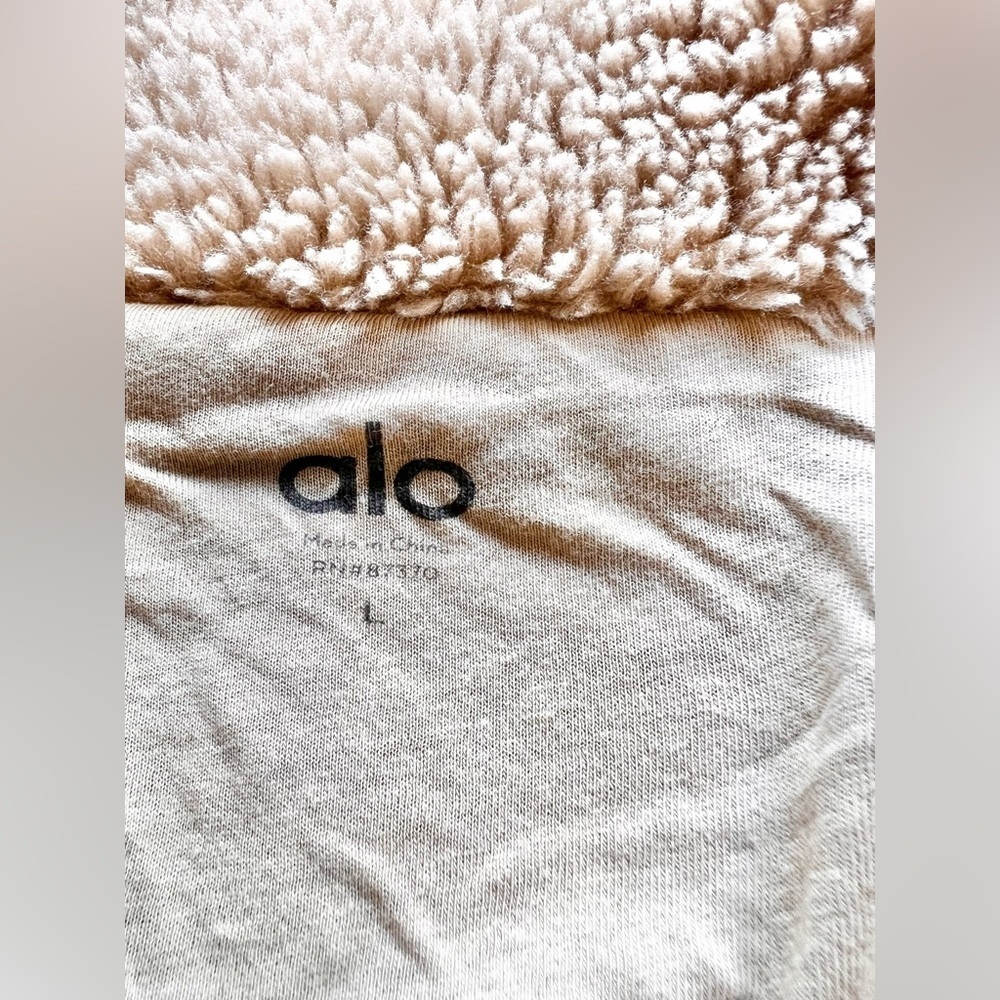 Alo yoga oversized Sherpa Trench Coat In Camel Teddy Jacket Size Large - Picture 5 of 10